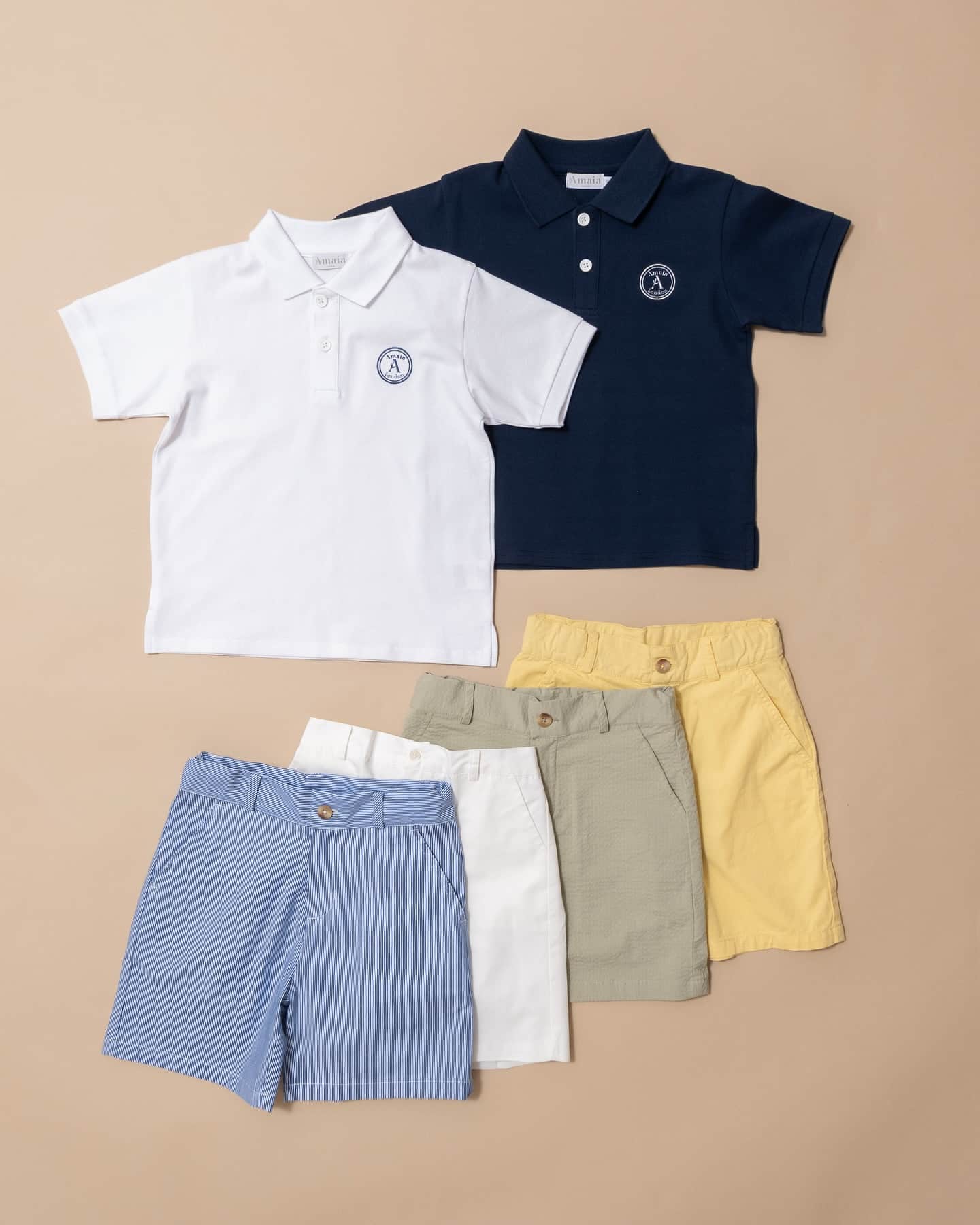 Boy’s Smart Casual日常に寄り添う、Amaia Kidsのベーシックアイテムシンプルで上品なデザインが魅力のポロシャツ。 きちんと感がありながらも、動きやすく快適な着心地ですAmaia Kidsのバミューダパンツと合わせれば、洗練されたスマートカジュアルスタイルの完成この春デビューのポロシャツ、ぜひチェックしてみてください。#アマイアキッズ #amaiakids #amaiajapan #英国子供服 #イギリスブランド #男の子ファッション #男の子コーデ #むすこ服 #男の子ママ #男の子ベビー #むすこーで @amaia_japan⁡▼オンラインショップhttps://amaia.jp