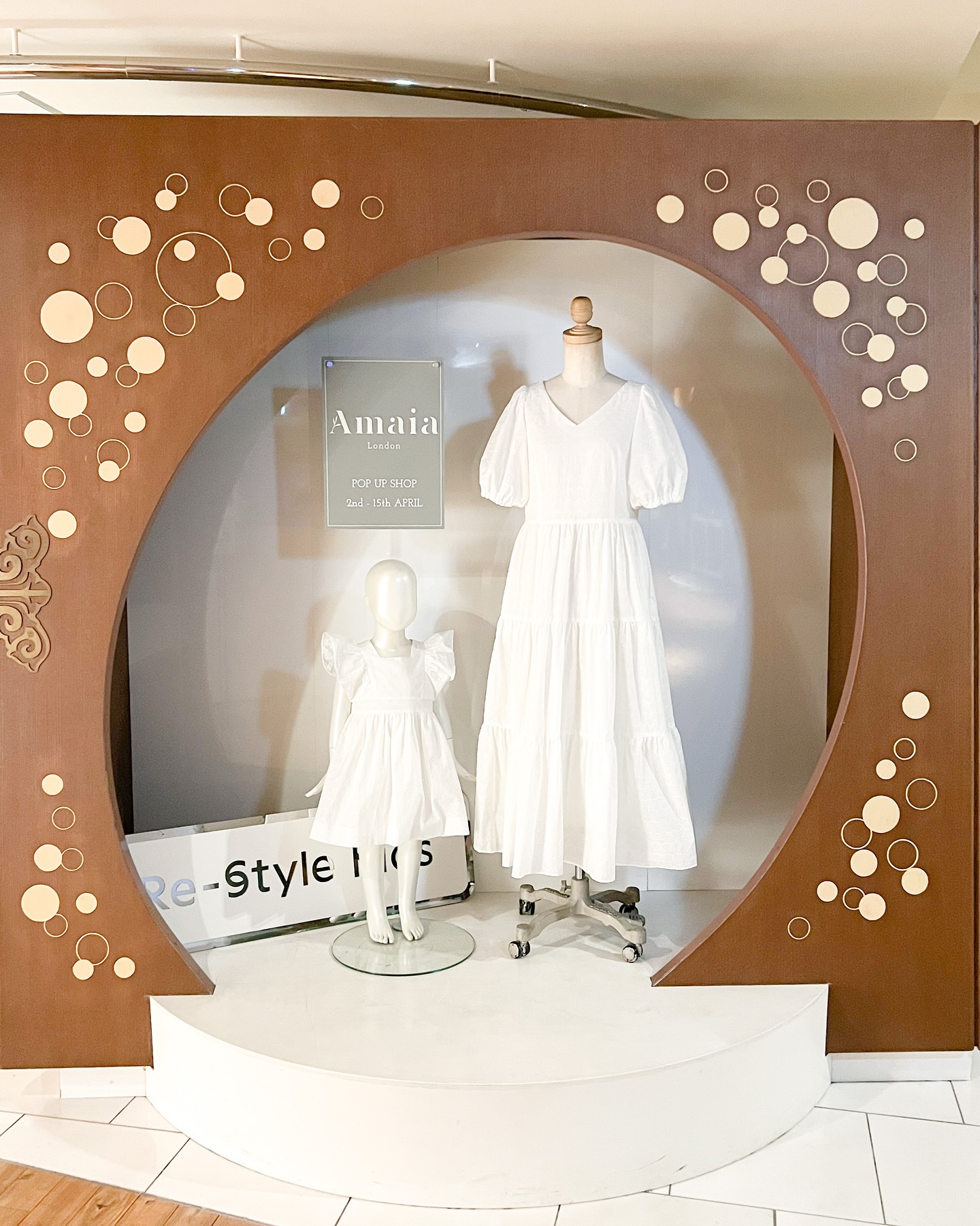 Isetan Shinjuku POP UP SHOPアマイアキッズ⁡■期間：2025年4月2日（水）〜4月15日（火）⁡■場所：伊勢丹新宿店本館6階　リ・スタイルキッズ⁡ベビー・子供服、婦人服、バッグや靴、ヘアアクセサリーなどアマイアキッズのアイテムを2週間限定のポップアップで手に取ってご覧ください♡皆さまのお越しをお待ちしております☆⁡#アマイアキッズ #amaiakids #amaiajapan #出産祝いギフト #出産祝い #伊勢丹新宿店 #isetanshinjuku #英国子供服 #イギリスブランド #英国ブランド #白ワンピース #ヘアアクセサリー #男の子ベビー服 #女の子服 #親子コーデ ⁡@amaia_japan⁡▼オンラインショップhttps://amaia.jp