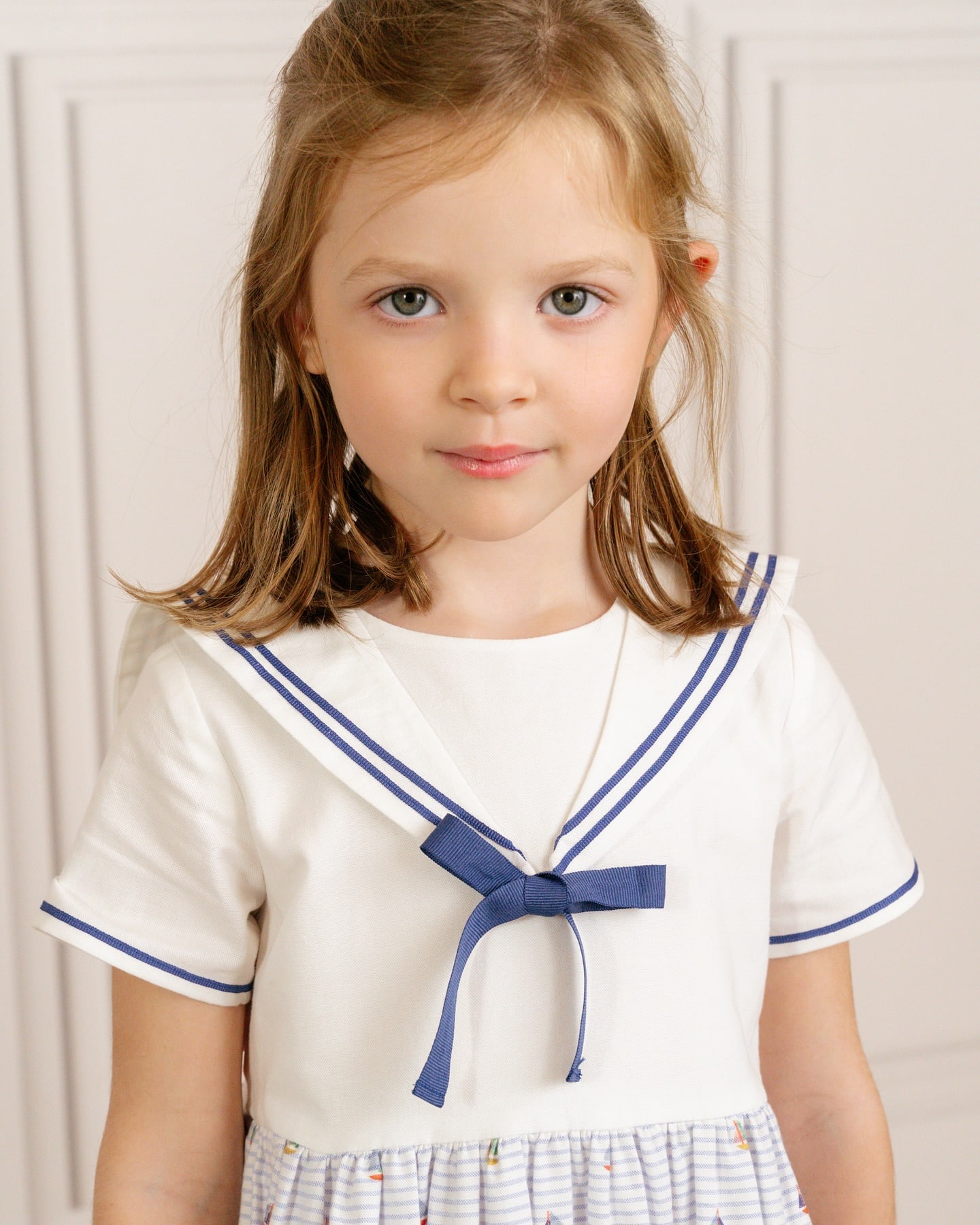 ️Sailor Style鮮やかなロイヤルブルーのラインが映える、夏のお出かけにぴったりのワンピース。サイズは1・2・3・4・6・8までご用意。ベビーからキッズまでお揃いコーデが楽しめます🧒男の子ベビー用の同柄シャツもあるので、男女ペアでのリンクコーデも♡セーラーカラーは取り外しOK。お洗濯もしやすいのが嬉しいポイント◎マリンテイストのワンピースは、夏生まれの女の子ベビーへの出産祝いにもオススメです🍼#アマイアキッズ #amaiakids #amaiajapan #出産祝い #ベビーギフト #マリンルック #マリンスタイル #リンクコーデ #女の子ワンピース #英国子供服 #夏休みコーデ #女の子ママ @amaia_japan⁡▼オンラインショップhttps://amaia.jp