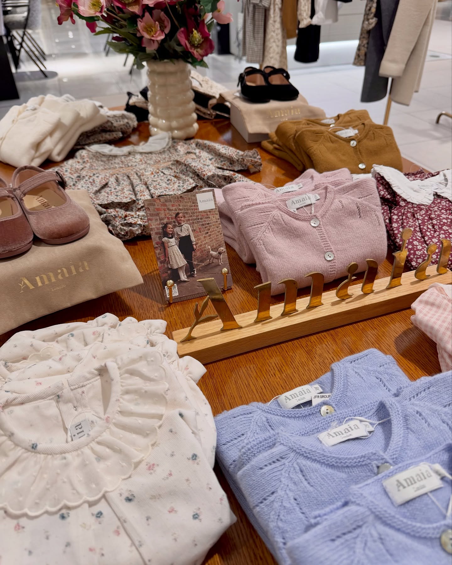 Amaia Kids POP UP STORE in 松坂屋名古屋店  期間：11月5日（水）〜11月11日（火） 場所：本館1階 北入口イベントスペースアマイアキッズの世界観をぜひ店頭にてご堪能ください#アマイアキッズ #amaiakids #amaiajapan#英国子供服 #海外子供服 #クリスマスコレクション#松坂屋名古屋店 #名古屋ママ #ベビー服#キッズファッション #女の子ママ #男の子ママ #出産祝い@amaia_japan▼オンラインショップhttps://amaia.jp